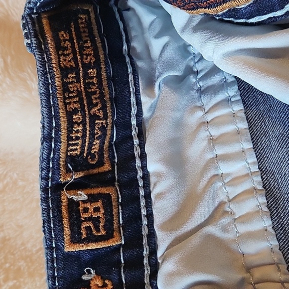 Rock Revival Jeans - Picture 5 of 5